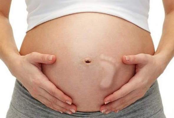 كيف أعرف أني حامل قبل التحليل الطبي؟