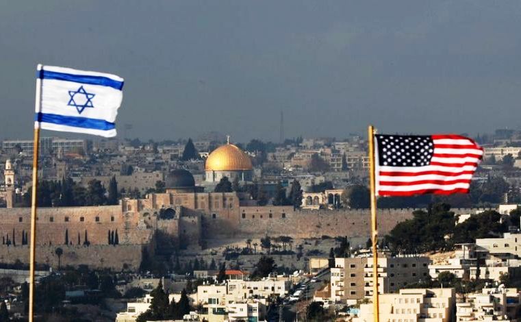 السفير الأميركي لدى اسرائيل يوزع دعوات حفل نقل السفارة إلى القدس