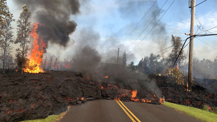 تدمير 30 منزلا على الأقل بسيول الحمم البركانية في هاواي