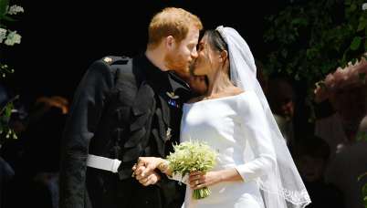 لهذا السبب .. لم يُقبّل الأمير هاري زوجته ميغان داخل الكنيسة!