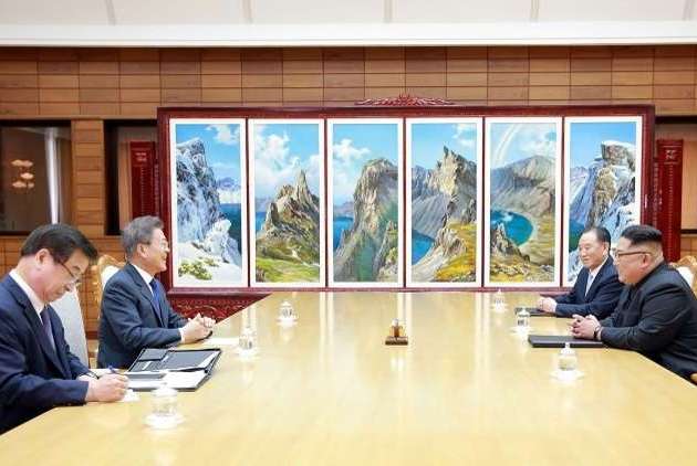 سيئول تأمل بعقد قمة ثلاثية بين الكوريتين والولايات المتحدة