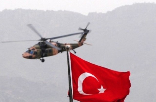 مقتل 13 جنديا بتحطم مروحية عسكرية جنوب شرقي تركيا