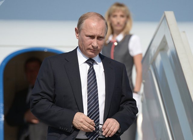 بوتين يكشف من سرب لروسيا معلومات عن القنبلة النووية الأمريكية