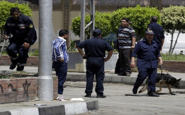مقتل ضابط وإصابة 4 بانفجار عبوة ناسفة في القاهرة