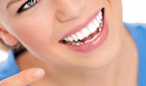 5 خلطات لتبييض الأسنان حتى لا تفارق الابتسامة وجهك
