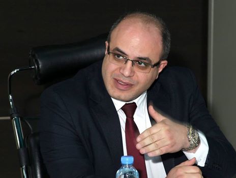 د.سامر خليل وزير الاقتصاد والتجارة الخارجية ل(الأزمنة) : هدفنا المحافظة على القطع الأجنبي وسعر الصرف وحماية الصناعة المحلية