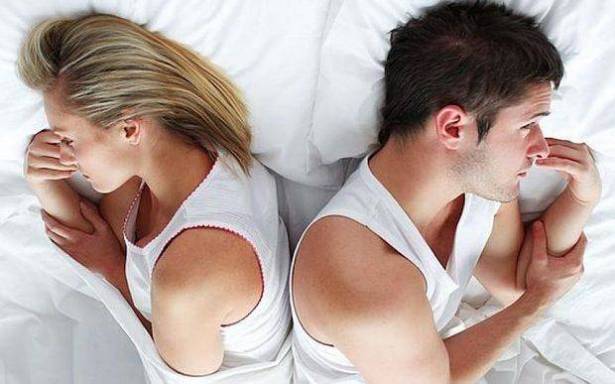8 علامات تكشف عدم توافقكما في السرير