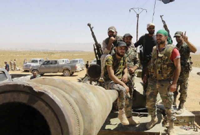 الجيش يكتسح داعش في ضفتي الفرات بدير الزور وانهيار في صفوف التنظيم