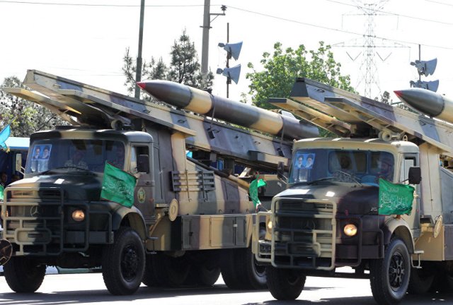 صواريخ إيرانية أمام مقر السفارة الأمريكية