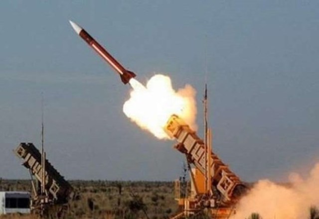 التحالف السعودي يعترف: صاروخ يمني استهدف الرياض