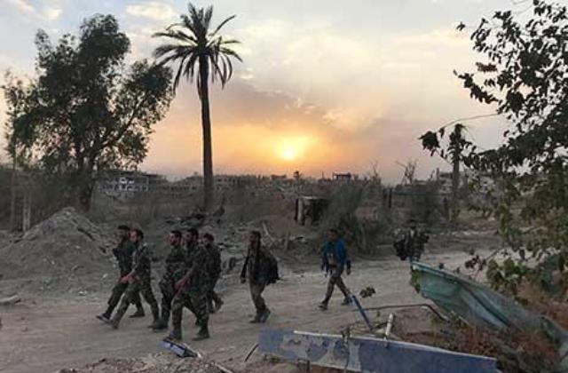 الجيش يصل الحدود العراقية: جبهة واحدة نحو البوكمال وأنقرة تكشف عن تأجيل «مؤتمر سوتشي»