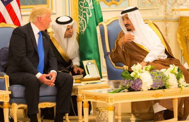 ترامب يسعى لتشكيل "ناتو عربي" ضد إيران