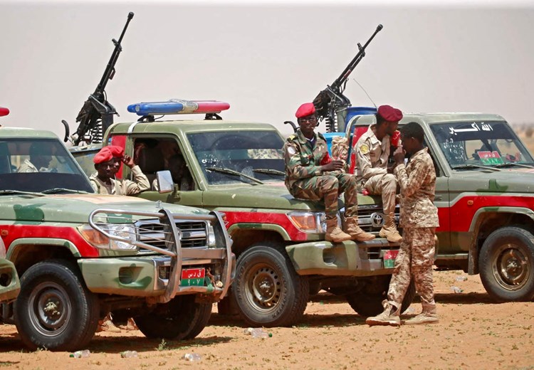 الجيش السوداني وقوات الدعم السريع يوقعان اتفاق مبادئ أولياً في جدة
