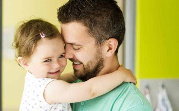 6 علامات تدل على أنّ زوجك سيكون أبًا مثاليًا