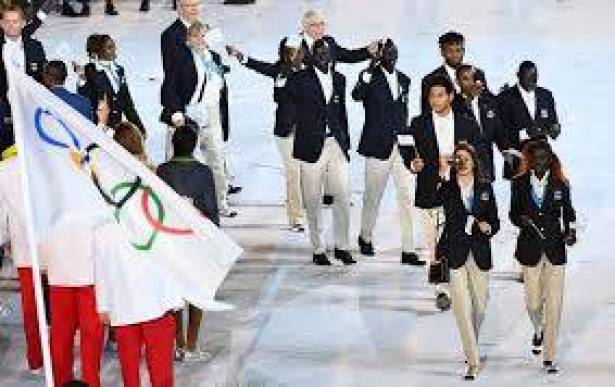 ما هو النشيد الوطني الذي يؤديه المتسابقون الأولمبيون الذين لا يتبعون لأي دولة؟