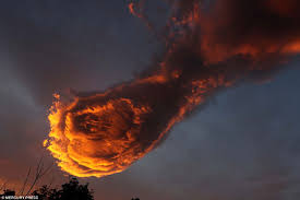 البرتغال.. صورة لغيمة يطلق عليها إسم "يد الله"