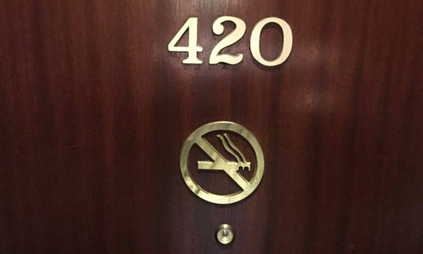 صور: سر عدم وجود غرفة تحمل رقم 420 في الفنادق