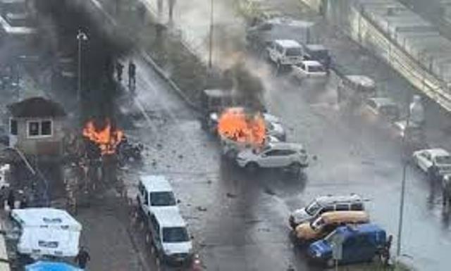 انفجار يهز مدينة إزمير غرب تركيا