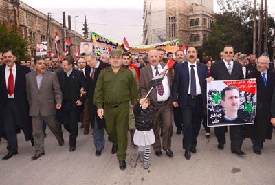 دعما لوفد الجمهورية العربية السورية إلى مؤتمر جنيف2.. مسيرة جماهيرية في حلب