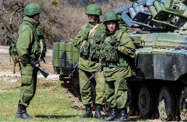 قوة نارية روسية كبيرة تحتشد قرب الحدود مع أوكرانيا