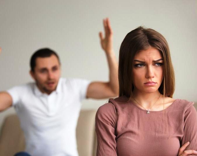 هل الزوج الذي يضرب زوجته يحبها؟