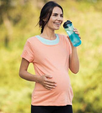 المشي في الشهر التاسع من الحمل.. هل هو مفيد؟