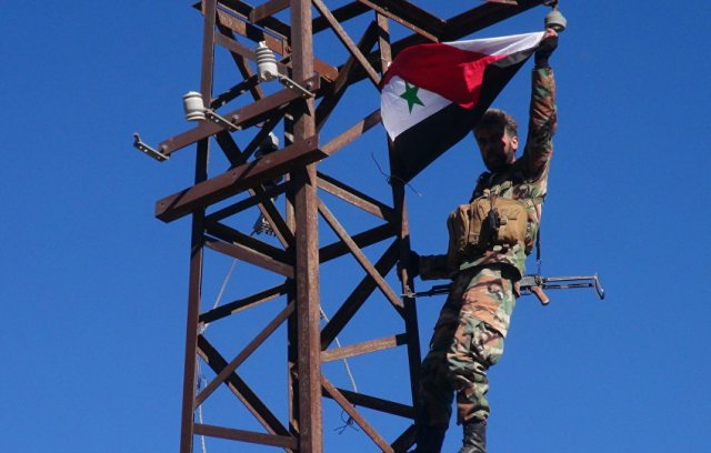 الجيش السوري بدعم الطيران الروسي يحرر كامل مدينة السخنة