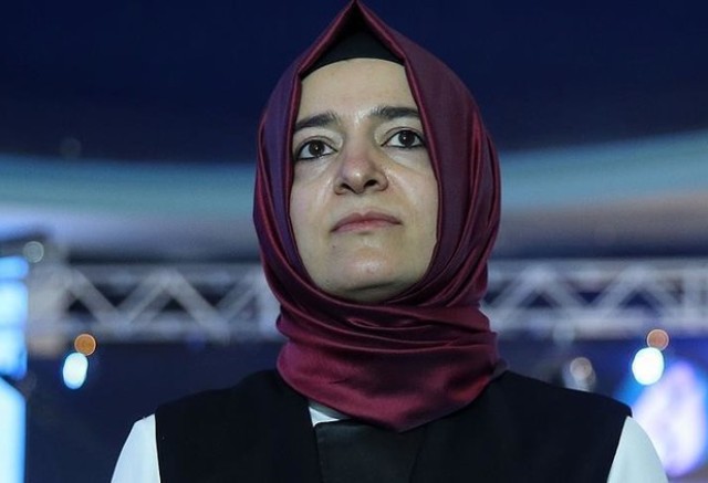 هولندا تطرد وزيرة تركية والأخيرة تصف ذلك بالممارسة الفاشية