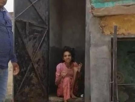 الهند.. إنقاذ امرأة حبسها زوجها في مرحاض لمدة عام ونصف

