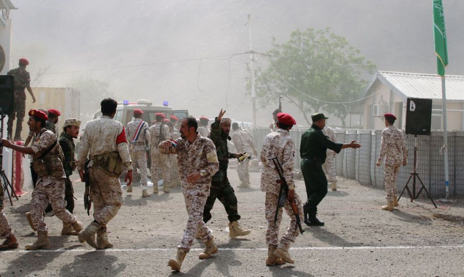 حصيلة قصف معسكر للجيش اليمني في مأرب ترتفع إلى 70 قتيلا و50 جريحا