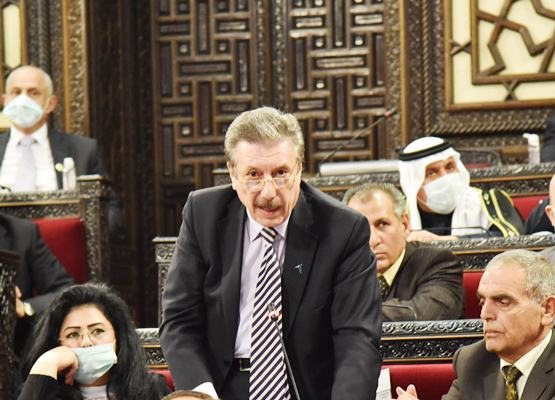 عضو مجلس الشعب زهير تيناوي لـ الأزمنة: لم أتبلغ قرار الزيادة من الحكومة وتصريحاتي مبنية على ردودها تحت قبة البرلمان.