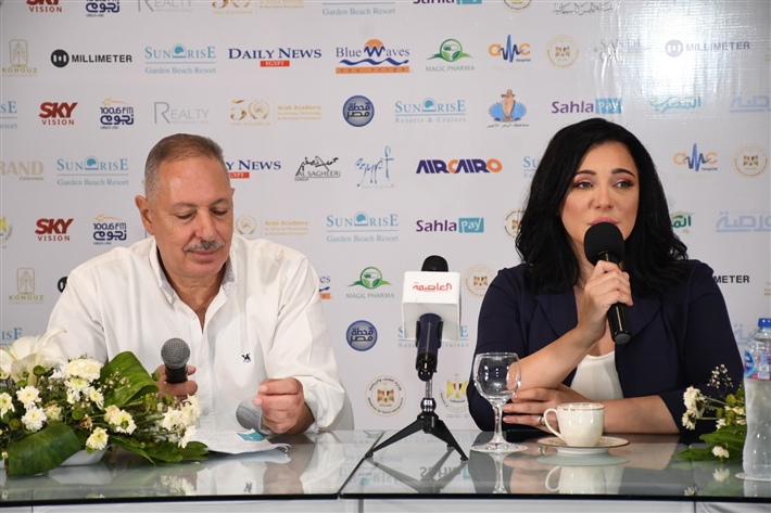 سلاف فواخرجي بعد تكريمها فى مهرجان الغردقة لسينما الشباب: عمار يا مصر