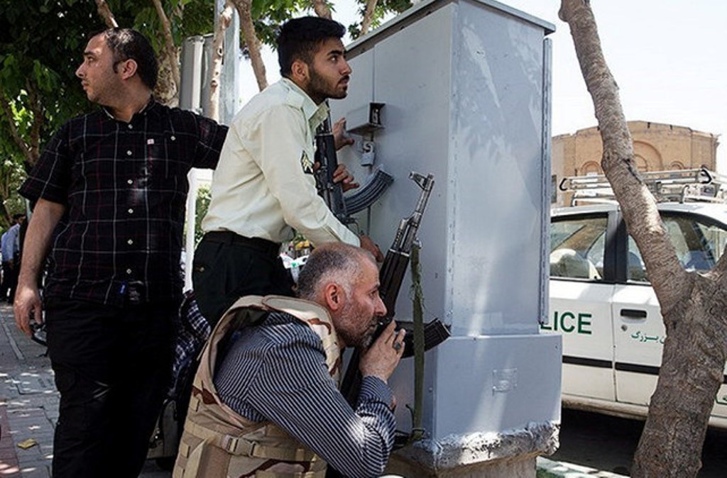 الكشف عن هوية 5 من إرهابيي طهران ونشر صورهم!