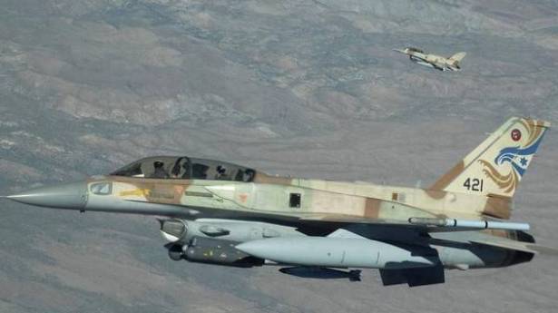 محللون: الغارة الإسرائيلية على سورية رسالة لإيران وروسيا أيضاً