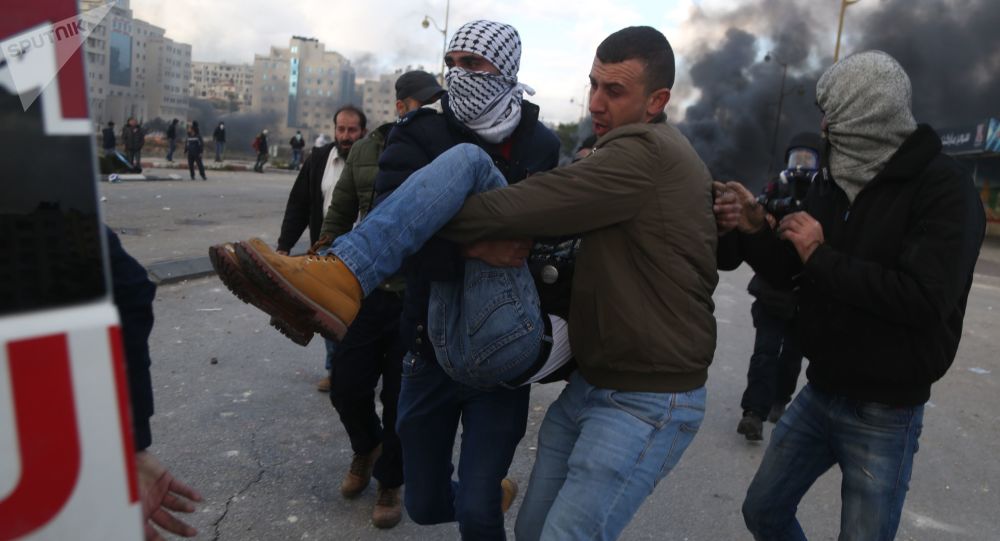 حصيلة المصابين الفلسطينيين ترتفع إلى 231 في المواجهات مع القوات الإسرائيلية