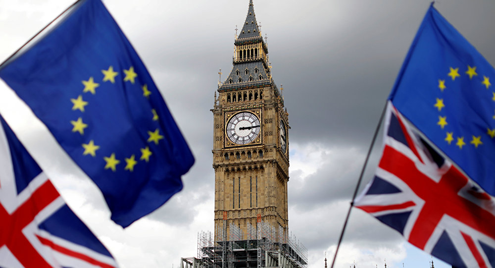 المعارضة البريطانية تؤيد الإبقاء على علاقات تجارية وثيقة مع الإتحاد الأوروبي بعد الخروج