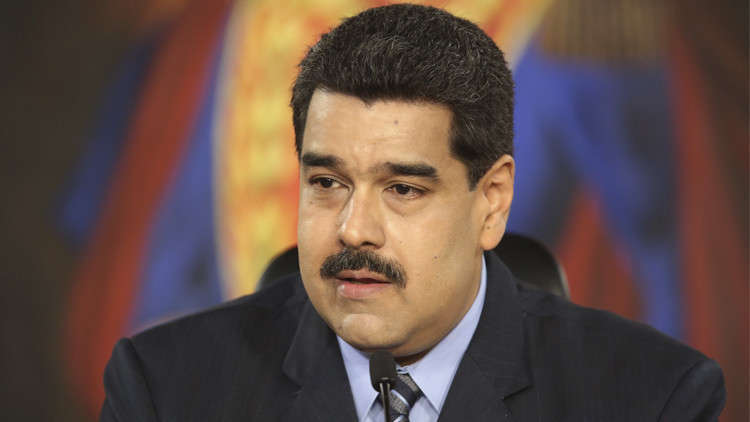 مادورو يعين ضابطا وزيرا للنفط