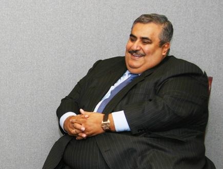 وزير الخارجية البحريني: فلتضرب إيران رأسها بالحائط وتشرب من البحر