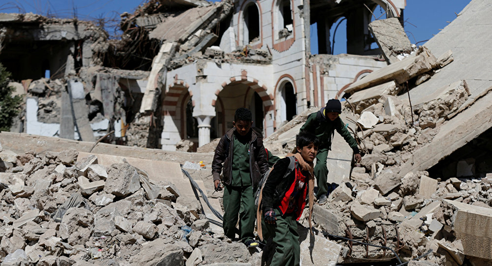 مقتل وإصابة 14 شخصاً بغارة لـ"التحالف العربي" على ميدي اليمنية