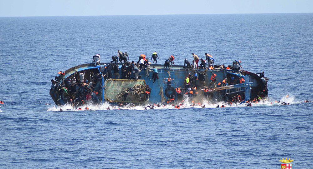 غرق 25 مهاجراً قبالة سواحل طرابلس وحرس السواحل الإيطالي ينقذ 85 آخرين
