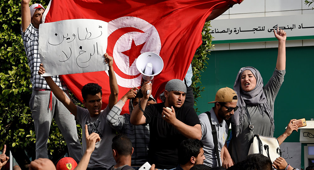 الداخلية التونسية تعلن اعتقال 328 منذ انطلاق الاحتجاجات على غلاء المعيشة