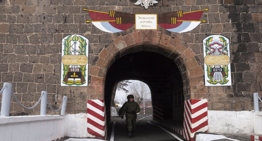 الخارجية الأرمنية: روسيا تلعب دوراً مهماً في ضمان الأمن والاستقرار بالمنطقة