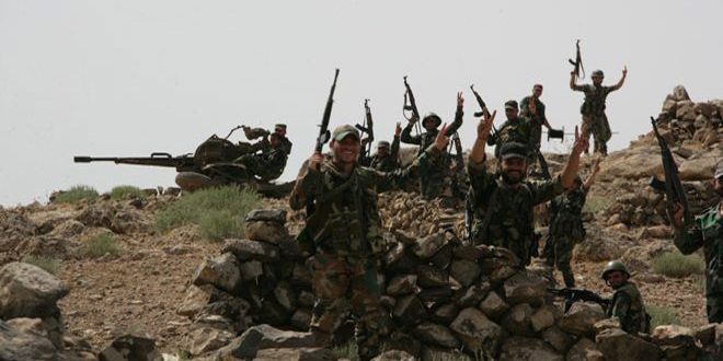 الجيش يستعيد السيطرة على 11 قرية وبلدة ويقترب من إعلان ريفي حماة وحلب خاليين من إرهابيي "داعش"