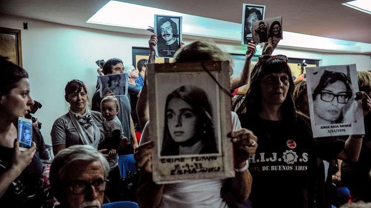 الأرجنتين... حكم بالمؤبد على متهمين بقتل صديقة للبابا فرنسيس بإلقائها من طائرة