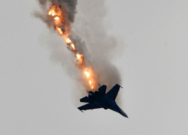 فيديو جديد يظهر لحظة تحطم مقاتلة الـ F-16 الإسرائيلية التي أسقطتها الدفاعات الجوي السورية