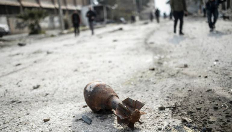 إصابة 5 مدنيين جراء سقوط قذائف متفجرة على دمشق وضواحيها