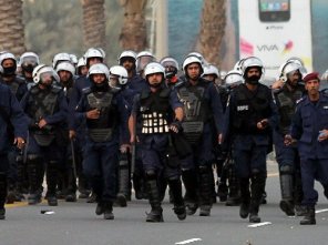 الحكم بإعدام 6 بحرينيين اتهموا باستهداف قائد الجيش