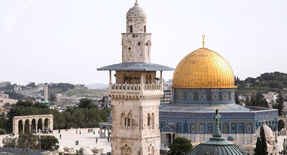 الاتحاد الأوروبي يأمل في حل سريع لإغلاق كنيسة القيامة في القدس