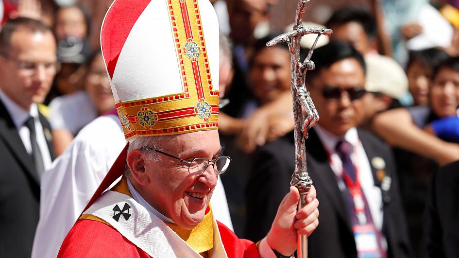 البابا في بنغلادش من أجل الروهينغا.. لماذا يتجنب الإشارة إليهم بالاسم؟