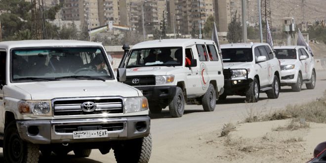 الجيش يحرر 13 مختطفاً لدى الإرهابيين في حرستا.. دخول قافلة من سيارات الهلال الأحمر إلى المدينة تمهيدا لإخراج المسلحين وعائلاتهم